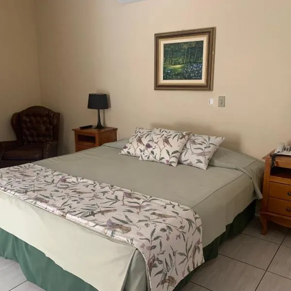 Hotel Formigas na Figueira